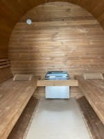 Alpha Barrel Saunafass Thermo Fichte  Innenraum mit kostenpflichtiger Zusatzausstattung